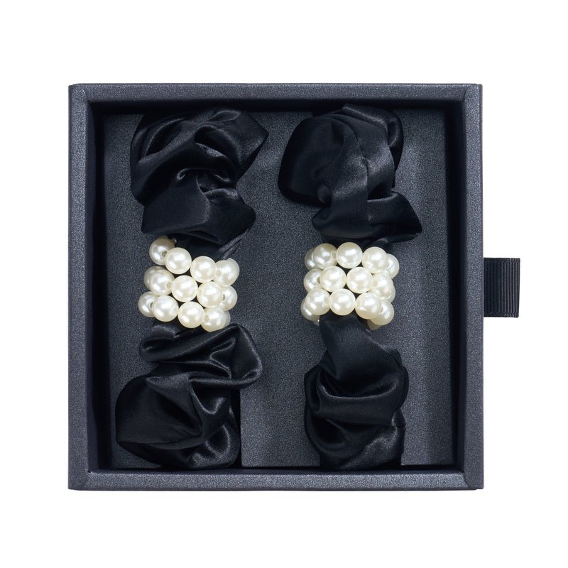 Black Blissy Petite Pearl Scrunchies Close-Up – Blissy 22 Momme Silk