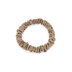 Champagne Blissy Skinny Scrunchies Close-Up – Blissy 22 Momme Silk