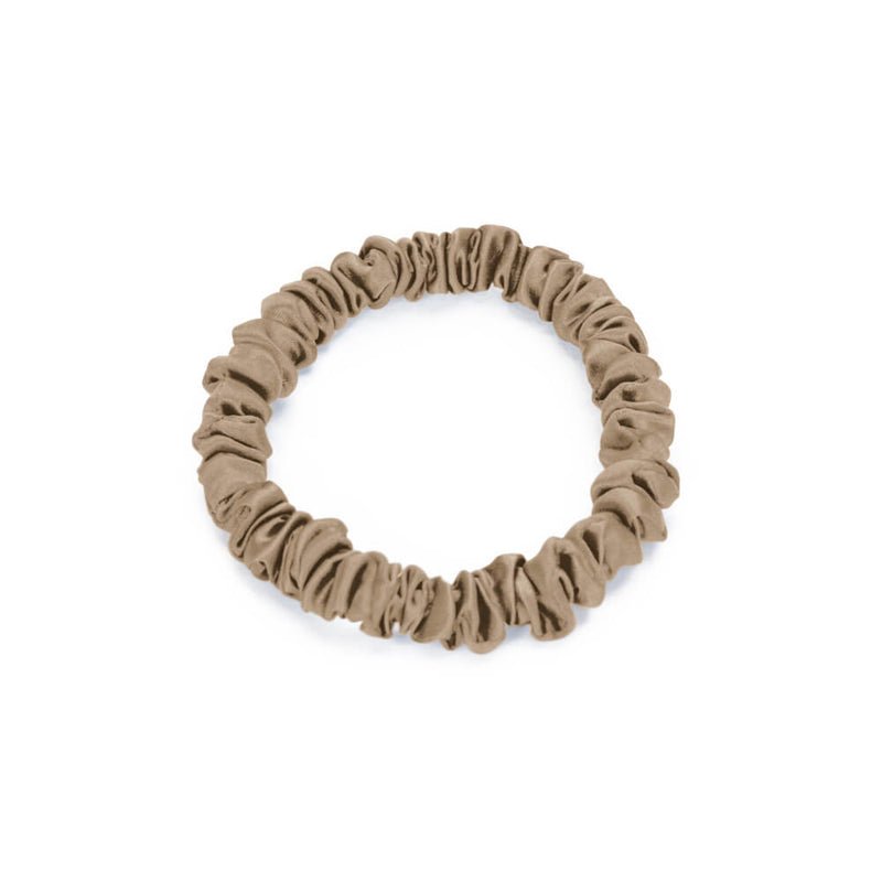 Champagne Blissy Skinny Scrunchies Close-Up – Blissy 22 Momme Silk