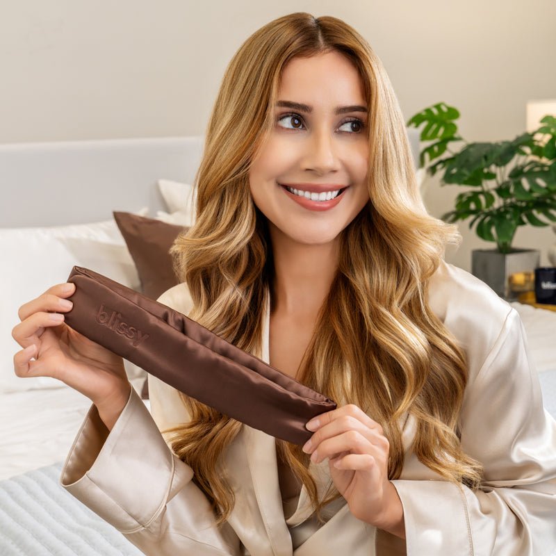 Chocolate Blissy Beauty Band Close-Up – Blissy 22 Momme Silk