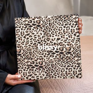 Leopard Blissy Dream Set Close-Up – Blissy 22 Momme Silk