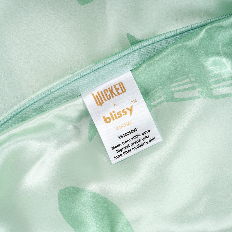 Blissy King Wicked Pillowcase Lifestyle – Mulberry Silk