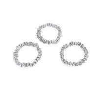 Blissy Silver Blissy Skinny Scrunchies Lifestyle – Mulberry Silk