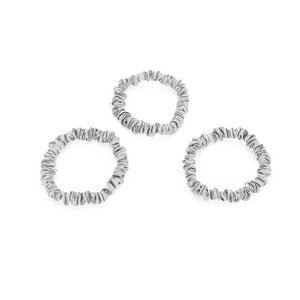 Blissy Silver Blissy Skinny Scrunchies Lifestyle – Mulberry Silk