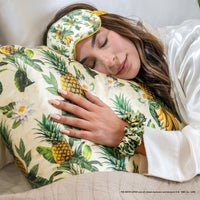 Blissy White Lotus Silk Pillowcase Detail – King