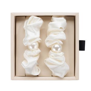 White Blissy Pearl Scrunchies Close-Up – Blissy 22 Momme Silk