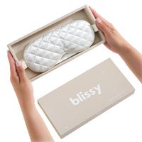 Blissy White Sleep Mask Lifestyle – Mulberry Silk