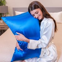 Blissy Azure Silk Pillowcase Detail – King