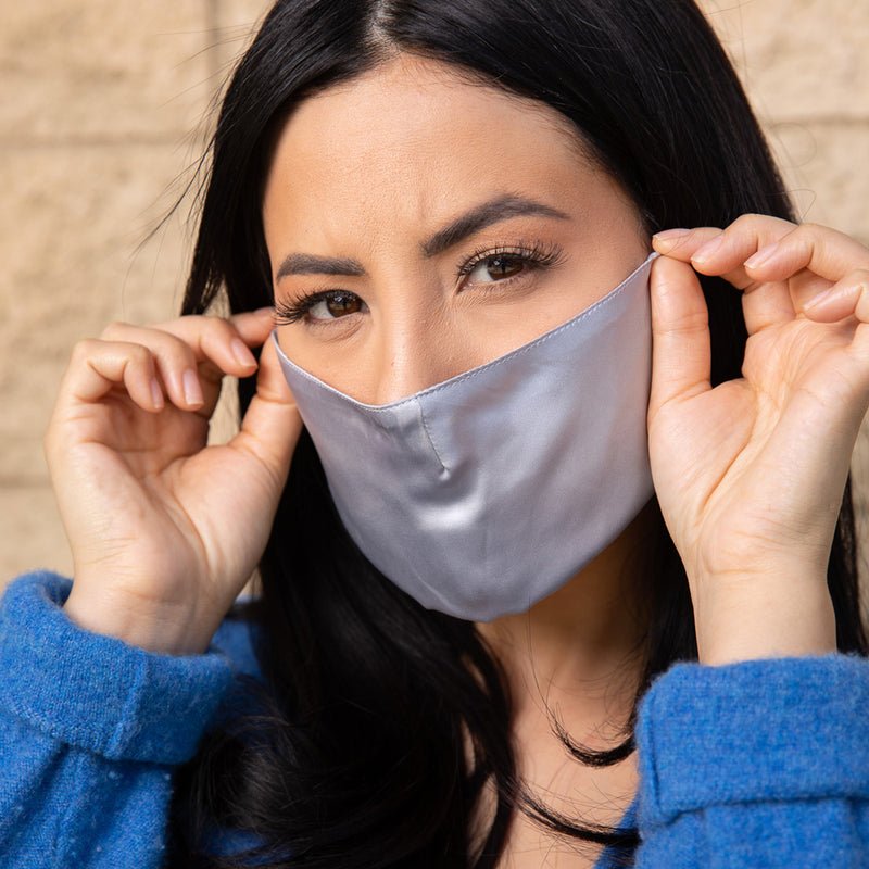 Blissy Silver Face Mask Lifestyle – Mulberry Silk